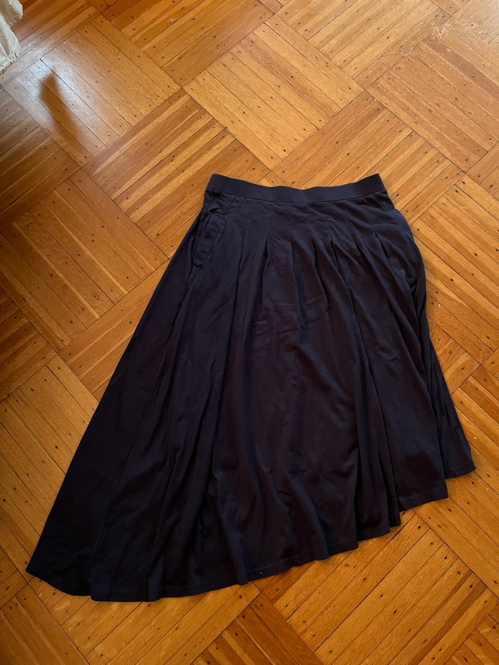Garnet Hill • NWOT Asymmetrical Hem Pleated A-line knit Midi Skirt